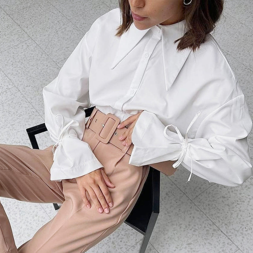 Reveré™ | Bluse med statement-halskæde