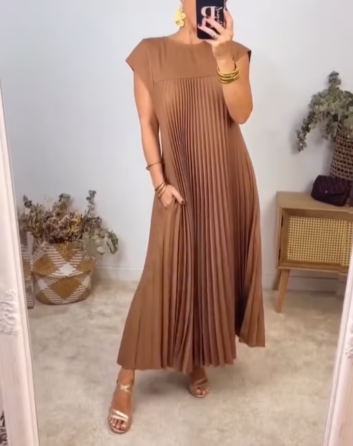 Sylvie | Elegant plisseret maxikjole